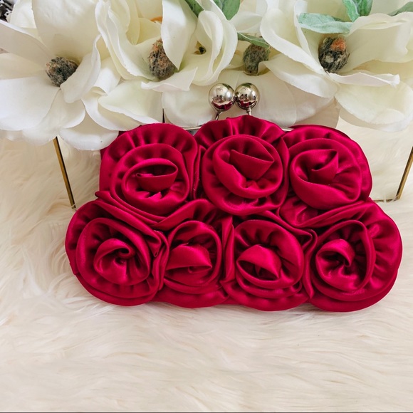 Satin rosette purse - Picture 2 of 8